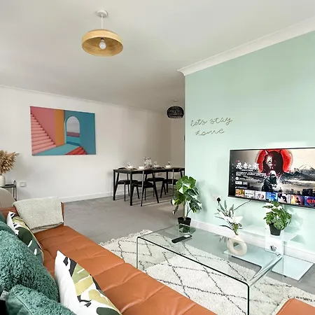 Luxury 2 Bedroom City Centre Apartment - Secure Parking - Amazing Location! Canterbury Exterior photo