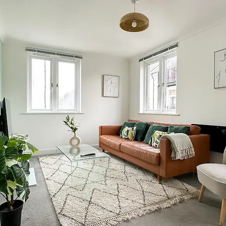 Luxury 2 Bedroom City Centre Apartment - Secure Parking - Amazing Location! Canterbury Exterior photo