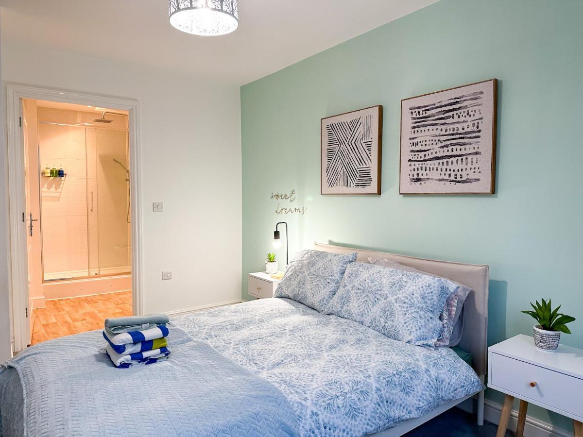 Luxury 2 Bedroom Centre - Secure Parking - Amazing Location! Canterbury