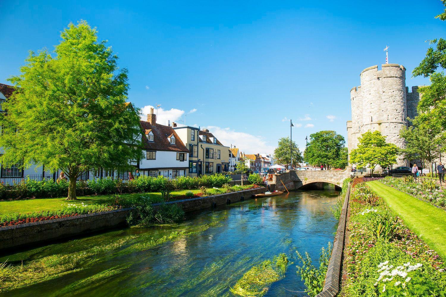 Apartment Luxury 2 Bedroom Centre - Secure Parking - Amazing Location!